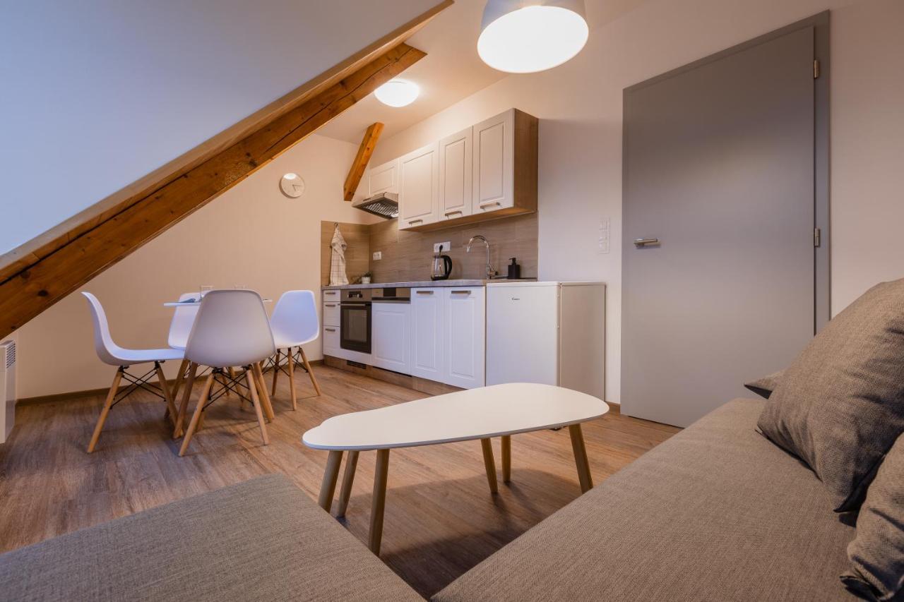 Romanticky Loft Parking U Hlavniho Nadrazi Olomouc Eksteriør bilde